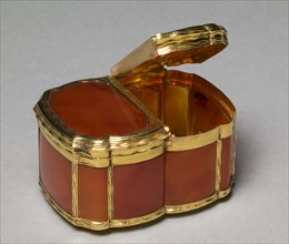 Double Snuff Box, c. 1765. Antoine Cheret (French). Agate, gold;