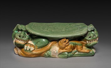 Headrest with Three Lions, 916-1125. China, Liao dynasty (916-1125). Glazed earthenware, sancai