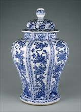 Lidded Vase; China; about 1662 - 1722; Hard-paste porcelain; 59.7 cm, 23 1,2 in