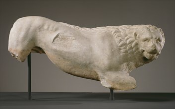 Statue of a Crouching Lion; Greece; about 380 B.C; Marble; 37.5 × 22.2 × 89.9 cm, 14 3,4 × 8 3,4 × 35 3,8 in