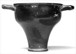 Campanian Black Glazed Skyphos; Campania, South Italy; 323 - 31 B.C; Terracotta; 12 × 18.2 × 12.3 cm