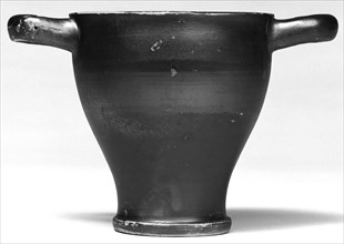 Campanian Black Glazed Skyphos; Campania, South Italy; 323 - 31 B.C; Terracotta; 10.5 × 15.9 × 9.5 cm, 4 1,8 × 6 1,4 × 3 3,4 in