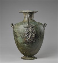 Kalpis; Greece, Europe; 350 - 325 B.C; Bronze; 40.6 × 32 × 26 cm, 16 × 12 5,8 × 10 1,4 in