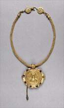 Necklace with Relief Pendant; Roman Empire; 250 - 400; Gold, garnet, emerald, glass; 6.4 cm, 2 1,2 in