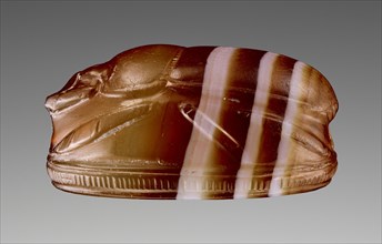 Nike Crowning Hercle; Etruria; 400–380 B.C; Banded red and white agate; 1.8 × 1.4 × 0.9 cm, 3,4 × 9,16 × 3,8 in