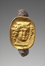 Hera Lakinia; South Italy; mid-4th century B.C; Scarab: gold; ring: silver; 1.4 × 1.1 × 0.8 cm, 9,16 × 7,16 × 5,16 in