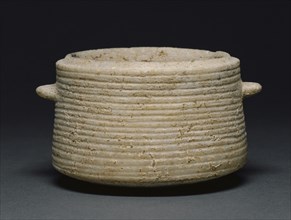 Cylindrical Box with Incised Lines; Cyclades, Greece; 2800 - 2700 B.C; Marble; 6.5 × 12.5 × 9.2 cm, 2 9,16 × 4 15,16 × 3 5,8 in