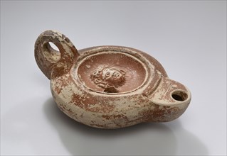 Lamp; North Africa, Tunisia; second half of 1st century; Terracotta; 4.2 x 6.8 x 10 cm, 1 5,8 x 2 11,16 x 3 15,16 in