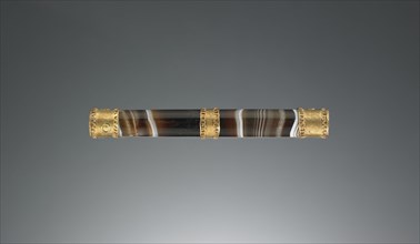 Pendant for a Chain; Iran, ?, 2nd - 1st century B.C; Agate, dark stone, rock crystal and gold