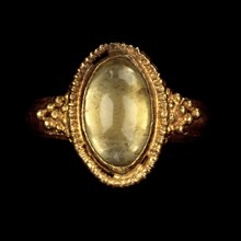 Ring; Roman Empire; 250 - 400; Gold, rock crystal; 2.9 × 2.5 cm, 1 1,8 × 1 in