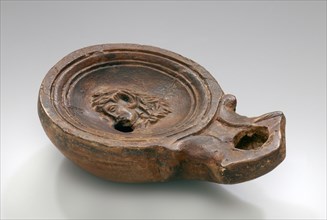 Lamp, Anatolia; 1st - 4th century; Terracotta; 2.6 x 6.1 x 9 cm, 1 x 2 3,8 x 3 9,16 in