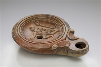 Lamp, Anatolia; 1st - 4th century; Terracotta; 2.6 x 8.5 x 11.5 cm, 1 x 3 3,8 x 4 1,2 in