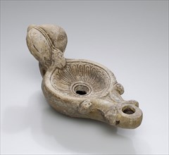Lamp, Anatolia; 1st - 4th century; Terracotta; 1.9 x 4.1 x 9 cm, 3,4 x 1 5,8 x 3 9,16 in