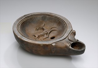 Lamp, Anatolia; 1st - 4th century; Terracotta; 2.8 x 7.4 x 10.5 cm, 1 1,8 x 2 15,16 x 4 1,8 in