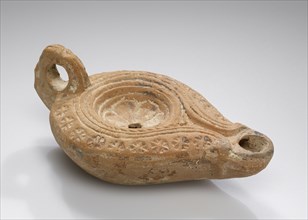 Lamp, Asia Minor; 1st - 4th century; Terracotta; 3 x 7.5 x 11.5 cm, 1 3,16 x 2 15,16 x 4 1,2 in