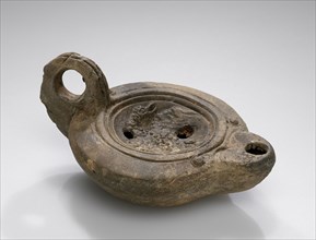 Lamp, Asia Minor; 1st - 4th century; Terracotta; 2.6 x 7 x 9 cm, 1 x 2 3,4 x 3 9,16 in