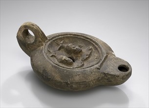 Lamp, North Africa; 1st - 4th century; Terracotta; 2.8 x 7.6 x 10.8 cm, 1 1,8 x 3 x 4 1,4 in