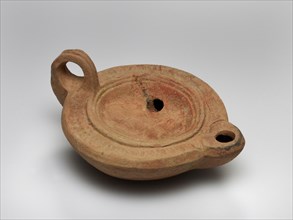 Lamp, South Anatolia, Anatolia; 1st - 4th century; Terracotta; 2.7 x 7.3 x 9.2 cm, 1 1,16 x 2 7,8 x 3 5,8 in