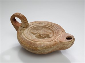 Lamp, Anatolia; 1st - 4th century; Terracotta; 2.4 x 7 x 9.5 cm, 15,16 x 2 3,4 x 3 3,4 in