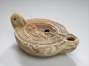Lamp, North Africa; 1st - 4th century; Terracotta; 3.2 x 8 x 11 cm, 1 1,4 x 3 1,8 x 4 5,16 in