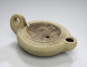 Lamp, North Africa; 1st - 4th century; Terracotta; 2.5 x 7.6 x 10.6 cm, 1 x 3 x 4 3,16 in