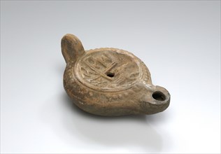 Lamp, Asia Minor; 500 - 600; Terracotta; 2.5 x 7.8 x 10 cm, 1 x 3 1,16 x 3 15,16 in