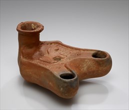 Lamp, North Africa; 1st - 4th century; Terracotta; 3.9 x 8.5 x 11 cm, 1 9,16 x 3 3,8 x 4 5,16 in