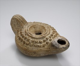 Lamp, Asia Minor; 1st - 4th century; Terracotta; 2.4 x 5.5 x 8.6 cm, 15,16 x 2 3,16 x 3 3,8 in