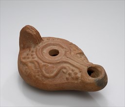 Lamp, Anatolia; 1st - 4th century; Terracotta; 2.2 x 5.5 x 8 cm, 7,8 x 2 3,16 x 3 1,8 in