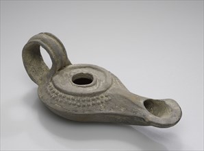 Lamp, Central Anatolia, Anatolia; 2nd century B.C; Terracotta; 2.3 x 5.5 x 11.2 cm, 7,8 x 2 3,16 x 4 7,16 in