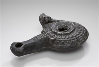 Lamp, Anatolia; 1st century B.C; Terracotta; 3.2 × 7.6 × 12.5 cm, 1 1,4 × 3 × 4 15,16 in