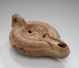 Lamp, North Africa; 4th - 5th century; Terracotta; 3.6 x 8.5 x 12.5 cm, 1 7,16 x 3 3,8 x 4 15,16 in