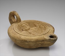 Lamp, Anatolia; 1st century B.C. - 4th century A.D; Terracotta; 3.4 x 9.5 x 13 cm, 1 5,16 x 3 3,4 x 5 1,8 in