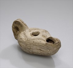 Lamp, Cologne, Germany; 2nd - 3rd century; Terracotta; 3.1 x 1.8 x 6 cm, 1 1,4 x 11,16 x 2 3,8 in