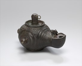 Lamp, South Anatolia, Anatolia; 2nd century; Bronze; 13 × 8.4 × 7.8 cm, 5 1,8 × 3 5,16 × 3 1,16 in