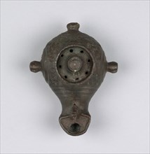 Lamp, South Anatolia, Anatolia; 2nd century; Bronze; 13 × 8.4 × 7.8 cm, 5 1,8 × 3 5,16 × 3 1,16 in