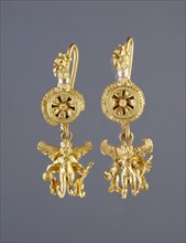 Disk Pendant Earrings with a Figure of Eros; Alexandria, Egypt; 220 - 100 B.C; Gold and pearls; 4.8 cm, 1 7,8 in