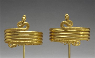 Snake Bracelets; Alexandria, Egypt; 220 - 100 B.C; Bracelets: Gold; Fastening pin: Copper alloy; 7.8 cm, 3 1,16 in
