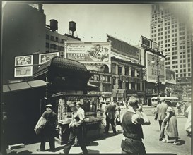 Union Square, Manhattan; Berenice Abbott, American, 1898 - 1991, July 16, 1936; Gelatin silver print; 19.7 x 24.8 cm