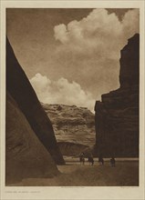 Canon del Muerto - Navajo; Edward S. Curtis, American, 1868 - 1952, 1906; Gravure; 39.8 x 29.8 cm 15 11,16 x 11 3,4 in