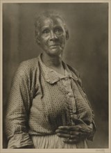 Old Mammy, New Orleans; Arnold Genthe, American, born Germany, 1869 - 1942, New Orleans, Louisiana, United States; about 1925