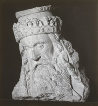Wincester. Carved Head, Now in Library, ? from Scilla, Frederick H. Evans, British, 1853 - 1943, 1900; Lantern slide