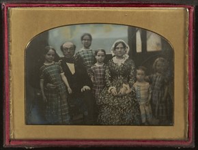 Group portrait of an  Family; about 1845; Daguerreotype, hand-colored; 10.2 x 13.3 cm, 4 x 5 1,4 in