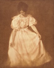 Mary Warner; Heinrich Kühn, Austrian, born Germany, 1866 - 1944, 1907; Carbon print; 29.8 x 23.8 cm 11 3,4 x 9 3,8 in