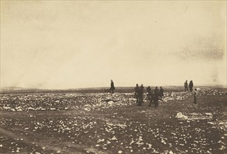 Officers on the lookout at Cathcarts Hill; Roger Fenton, English, 1819 - 1869, 1855; Salted paper print; 23.2 x 80 cm