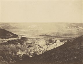 Valley of Inkermann I; Roger Fenton, English, 1819 - 1869, 1855; Salted paper print; 19.4 x 25.2 cm 7 5,8 x 9 15,16 in