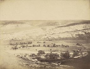 Valley of Inkermann III; Roger Fenton, English, 1819 - 1869, 1855; Salted paper print; 19.7 x 25.6 cm 7 3,4 x 10 1,16 in