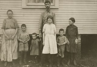 Gracie Clark, Spinner, With Her Family; Lewis W. Hine, American, 1874 - 1940, Huntsville, Alabama, United States; November 13