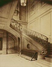 Hôtel de Fleury, 28 Rue des Saints-Pères; Eugène Atget, French, 1857 - 1927, Paris, France; 1905; Albumen silver print