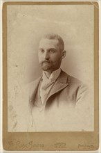 bearded man, in vignette-style; Ye Rose Studio; 1890s; Gelatin silver print